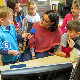 Unsere Direktorin begleitet die Schule!